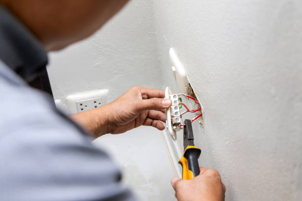 Best Emergency Electrical Repair  in St Cloud, FL